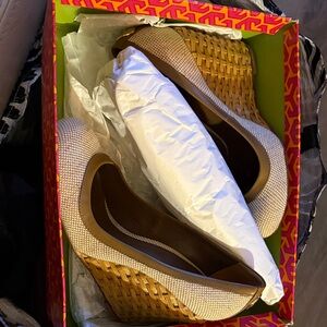 Tory Burch Cream and Tan Wedges